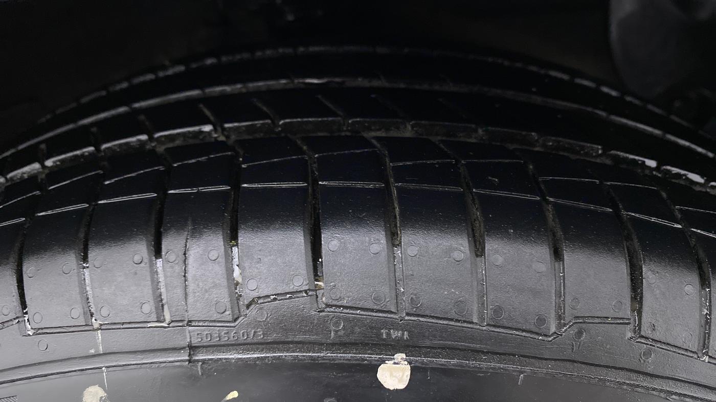 2014 Hyundai Xcent SX AT 1.2 (O), Petrol, Automatic, 40,254 km, Right Front Tyre Tread