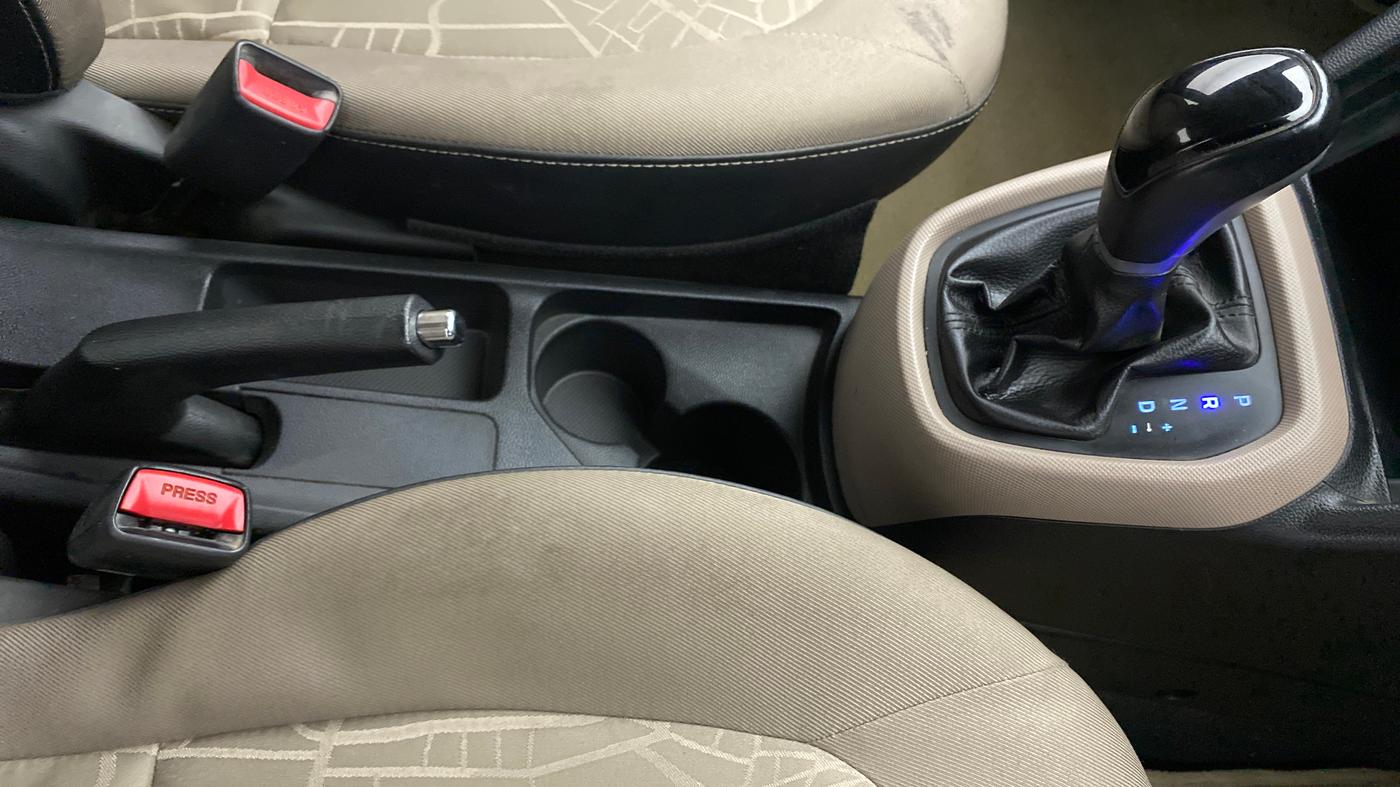 2014 Hyundai Xcent SX AT 1.2 (O), Petrol, Automatic, 40,254 km, Gear Lever