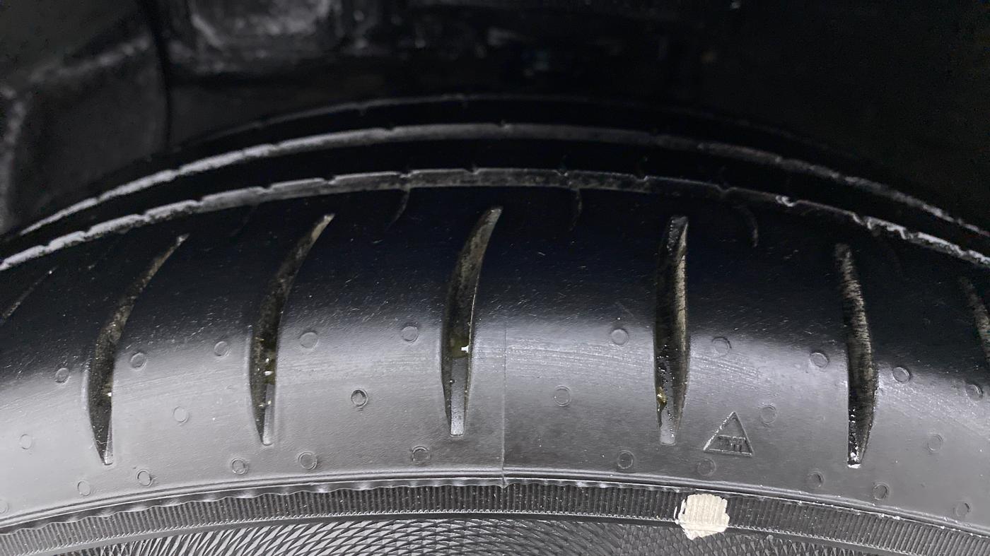 2014 Hyundai Xcent SX AT 1.2 (O), Petrol, Automatic, 40,254 km, Left Front Tyre Tread