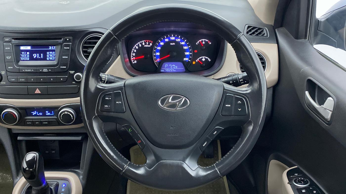 2014 Hyundai Xcent SX AT 1.2 (O), Petrol, Automatic, 40,254 km, Steering Wheel Close Up