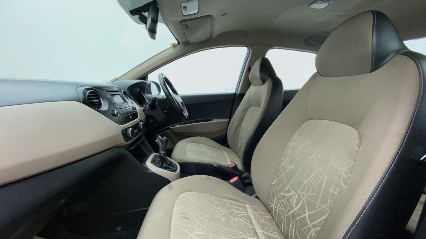 2014 Hyundai Xcent SX AT 1.2 (O), Petrol, Automatic, 40,254 km, Right Side Front Door Cabin