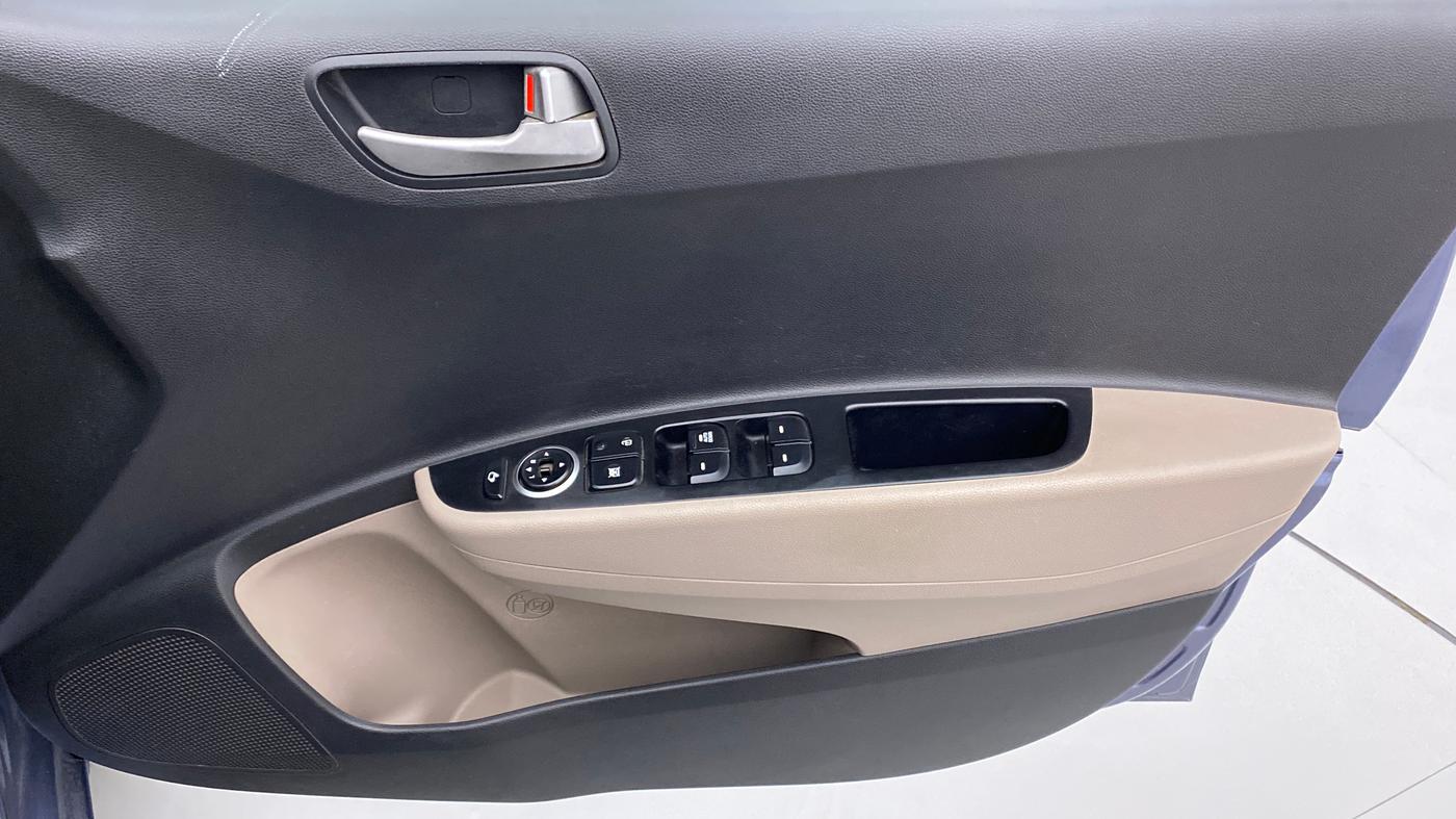 2014 Hyundai Xcent SX AT 1.2 (O), Petrol, Automatic, 40,254 km, Driver Side Door Panels Control