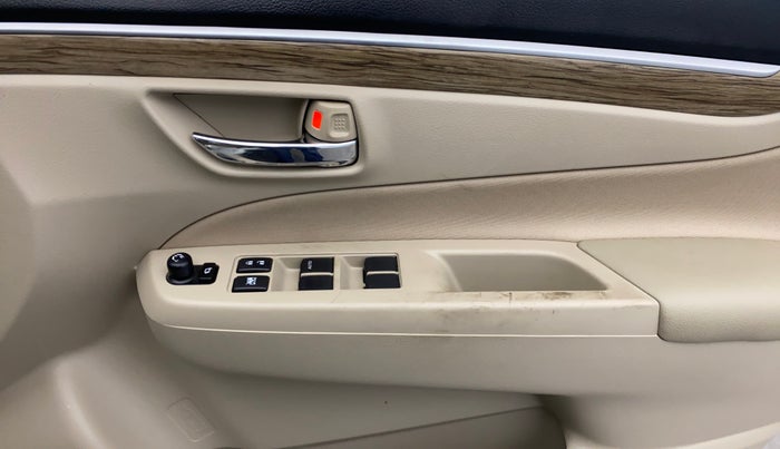 2024 Maruti Ciaz ZETA 1.5 SHVS MT PETROL, Petrol, Manual, 37,070 km, Driver Side Door Panels Control