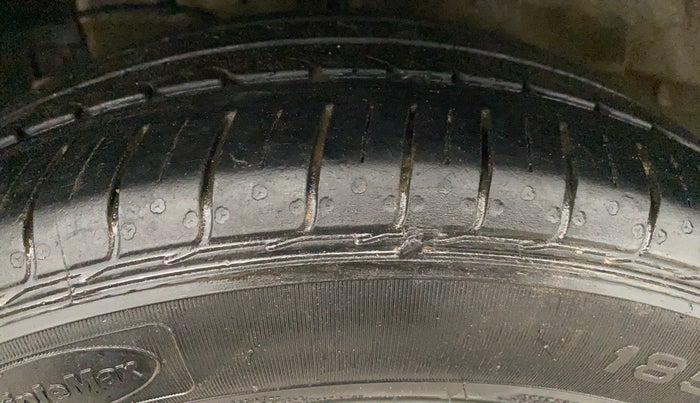 2024 Maruti Ciaz ZETA 1.5 SHVS MT PETROL, Petrol, Manual, 37,070 km, Left Front Tyre Tread