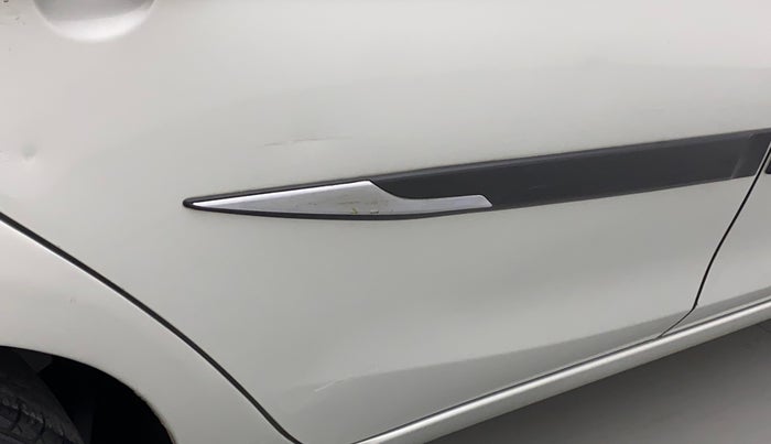2018 Maruti Ciaz DELTA 1.4 MT PETROL, Petrol, Manual, 89,128 km, Right rear door - Minor scratches