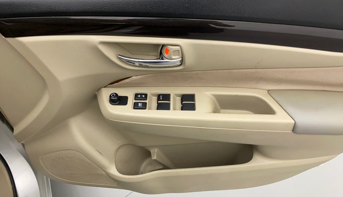 2018 Maruti Ciaz DELTA 1.4 MT PETROL, Petrol, Manual, 89,128 km, Driver Side Door Panels Control