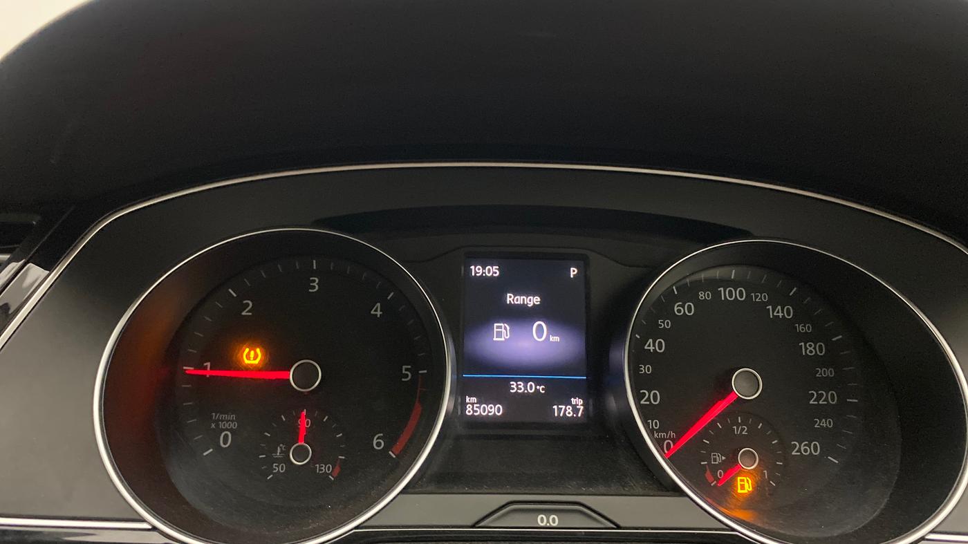 2018 Volkswagen Passat HIGHLINE DSG, Diesel, Automatic, 85,093 km, Odometer Image