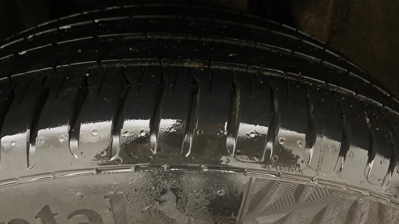 2018 Volkswagen Passat HIGHLINE DSG, Diesel, Automatic, 85,093 km, Left Rear Tyre Tread