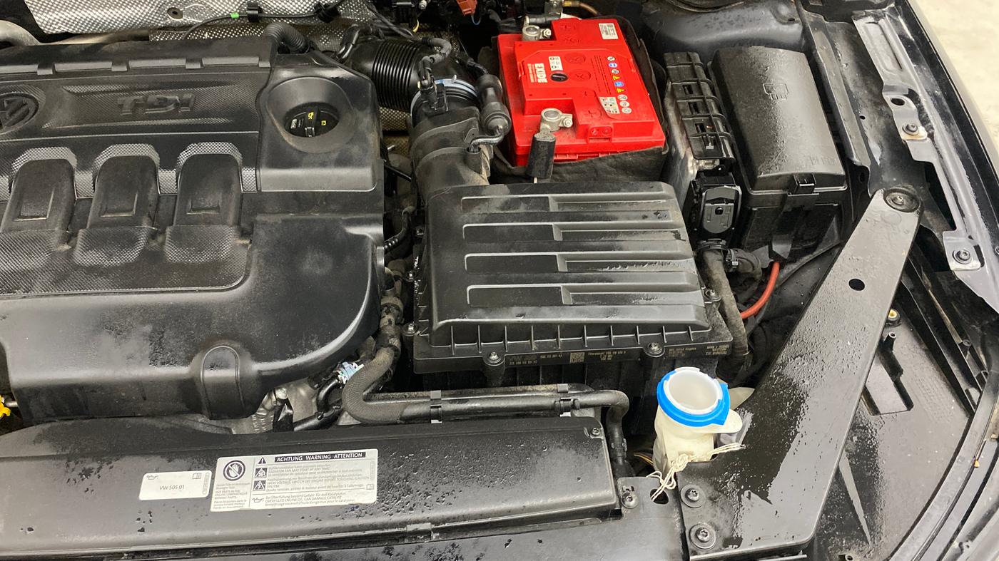 2018 Volkswagen Passat HIGHLINE DSG, Diesel, Automatic, 85,093 km, Engine View - Left