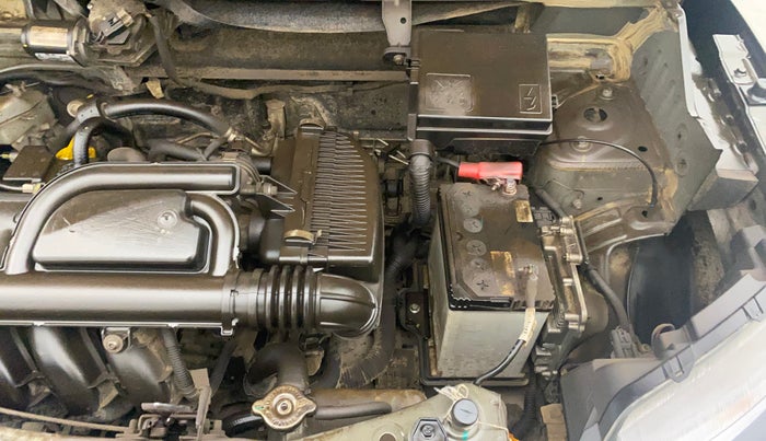 2022 Renault Kwid RXT 1.0 AMT, Petrol, Automatic, 15,747 km, Engine View - Left