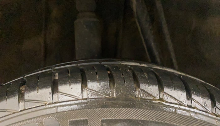 2022 Renault Kwid RXT 1.0 AMT, Petrol, Automatic, 15,747 km, Right Rear Tyre Tread