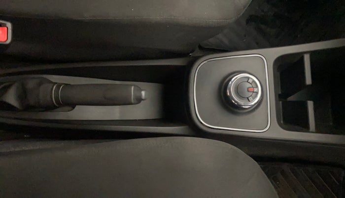 2022 Renault Kwid RXT 1.0 AMT, Petrol, Automatic, 15,747 km, Gear Lever