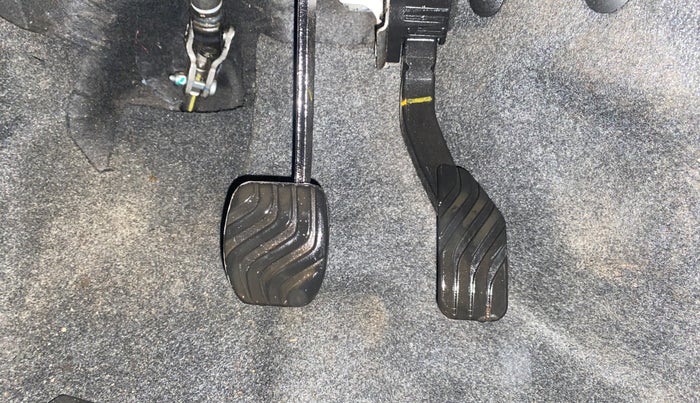 2022 Renault Kwid RXT 1.0 AMT, Petrol, Automatic, 15,747 km, Pedals