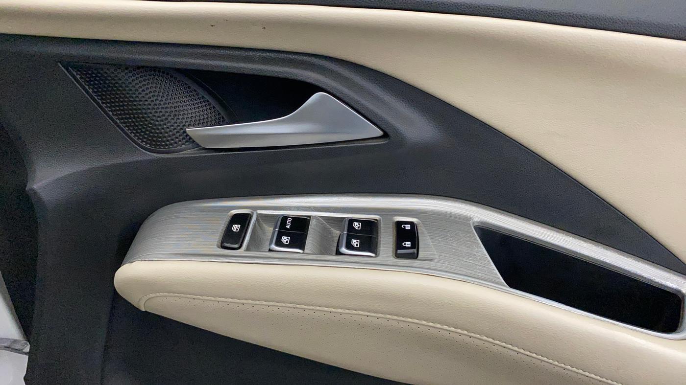 2023 MG HECTOR SHARP PRO 1.5 PETROL TURBO CVT PETROL, Petrol, Automatic, 68,682 km, Driver Side Door Panels Control