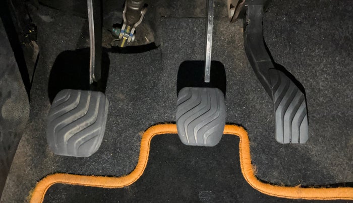 2018 Renault Kwid RXL, Petrol, Manual, 72,311 km, Pedals