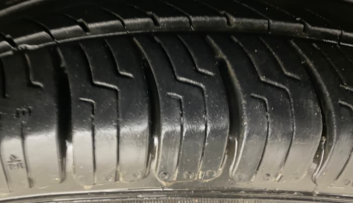 2014 Tata Zest XM PETROL, Petrol, Manual, 91,729 km, Right Front Tyre Tread