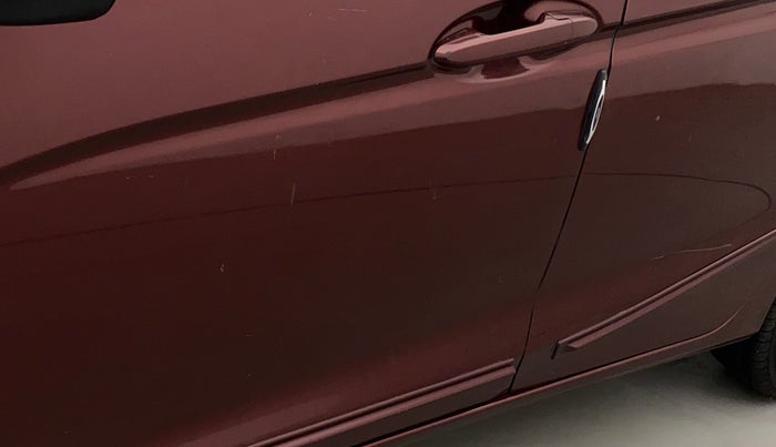 2017 Honda Jazz 1.2L I-VTEC V, Petrol, Manual, 1,01,402 km, Front passenger door - Paint has faded