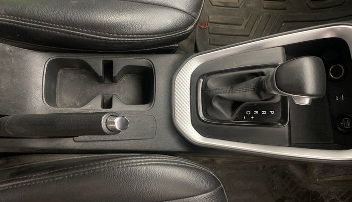 2022 KIA SONET HTX 1.5 AT, Diesel, Automatic, 62,778 km, Gear Lever