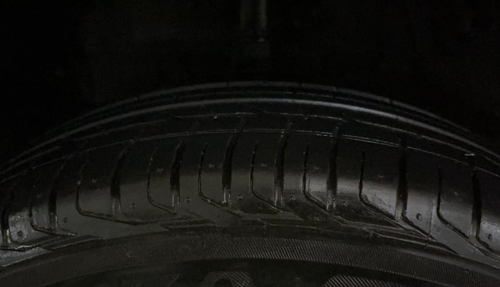 2019 Tata NEXON XM PETROL, Petrol, Manual, 68,556 km, Right Rear Tyre Tread