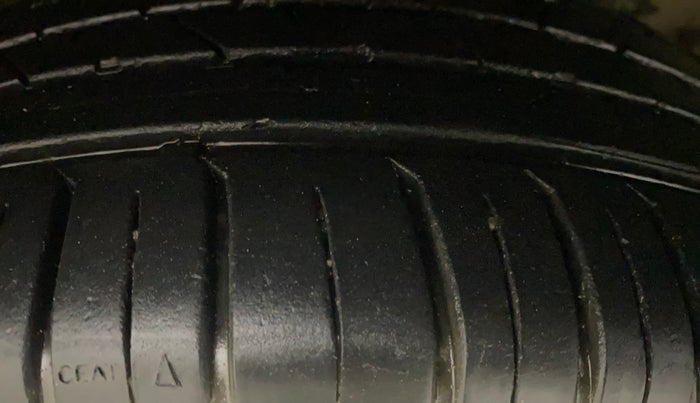 2022 Hyundai VENUE S (O) 1.0 TURBO IMT, Petrol, Manual, 19,024 km, Left Front Tyre Tread