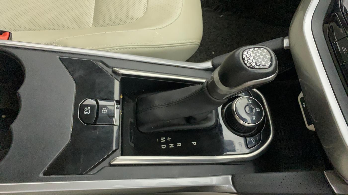 2023 Tata Safari XZA PLUS, Diesel, Automatic, 50,765 km, Gear Lever