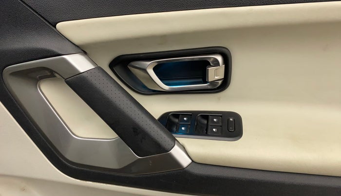 2023 Tata Safari XZA PLUS, Diesel, Automatic, 50,765 km, Driver Side Door Panels Control