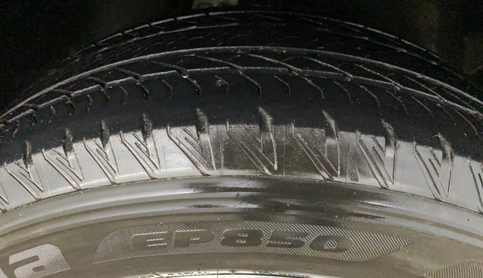 2023 Tata Safari XZA PLUS, Diesel, Automatic, 50,765 km, Right Front Tyre Tread