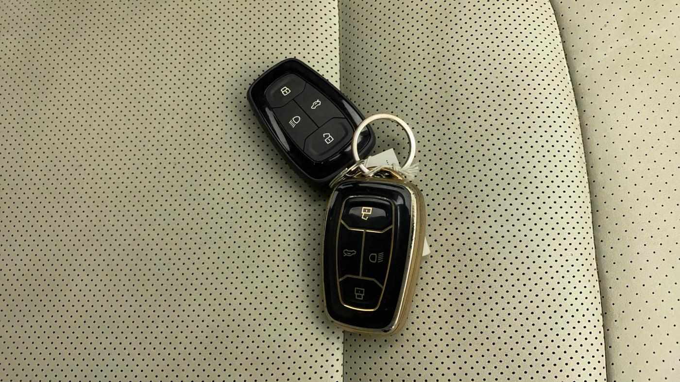 2023 Tata Safari XZA PLUS, Diesel, Automatic, 50,765 km, Key Close Up