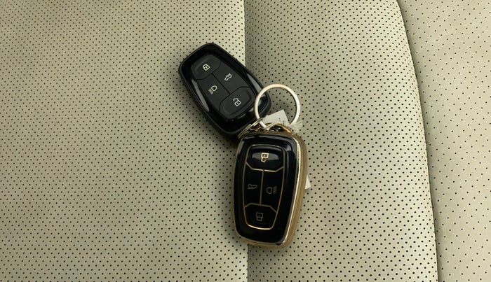 2023 Tata Safari XZA PLUS, Diesel, Automatic, 50,765 km, Key Close Up