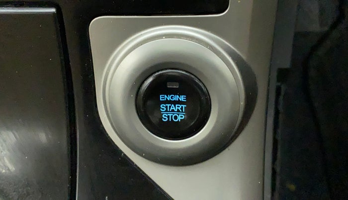 2019 Mahindra XUV500 W11 AT, Diesel, Automatic, 27,869 km, Keyless Start/ Stop Button