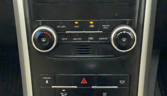 2019 Mahindra XUV500 W11 AT, Diesel, Automatic, 27,869 km, Automatic Climate Control