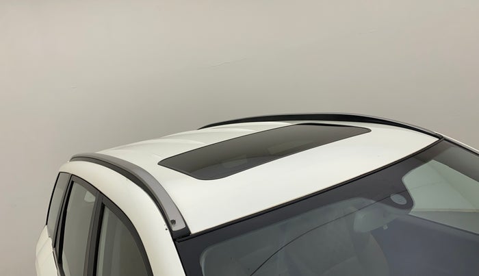 2019 Mahindra XUV500 W11 AT, Diesel, Automatic, 27,869 km, Roof