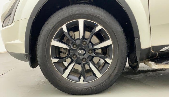 2019 Mahindra XUV500 W11 AT, Diesel, Automatic, 27,869 km, Left Front Wheel