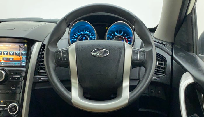 2019 Mahindra XUV500 W11 AT, Diesel, Automatic, 27,869 km, Steering Wheel Close Up