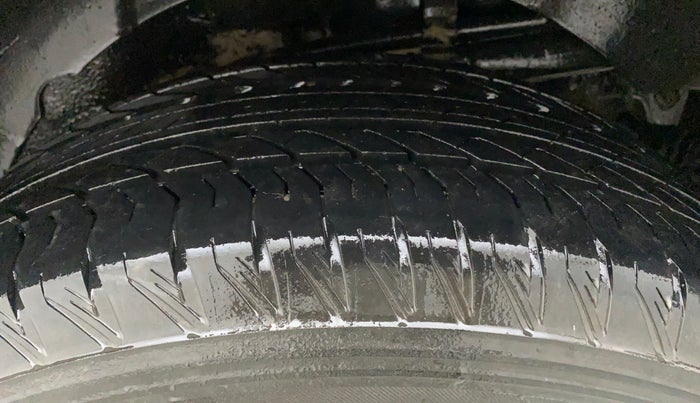 2019 Mahindra XUV500 W11 AT, Diesel, Automatic, 27,869 km, Left Rear Tyre Tread