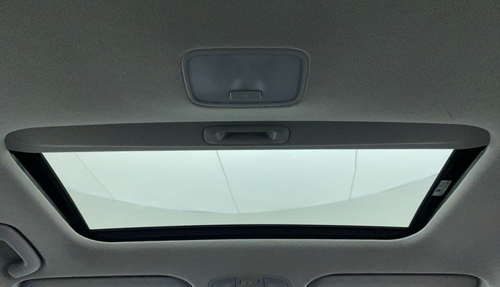 2017 Hyundai New Elantra 2.0 SX (O) AT, Petrol, Automatic, 83,832 km, Moonroof/ Sunroof
