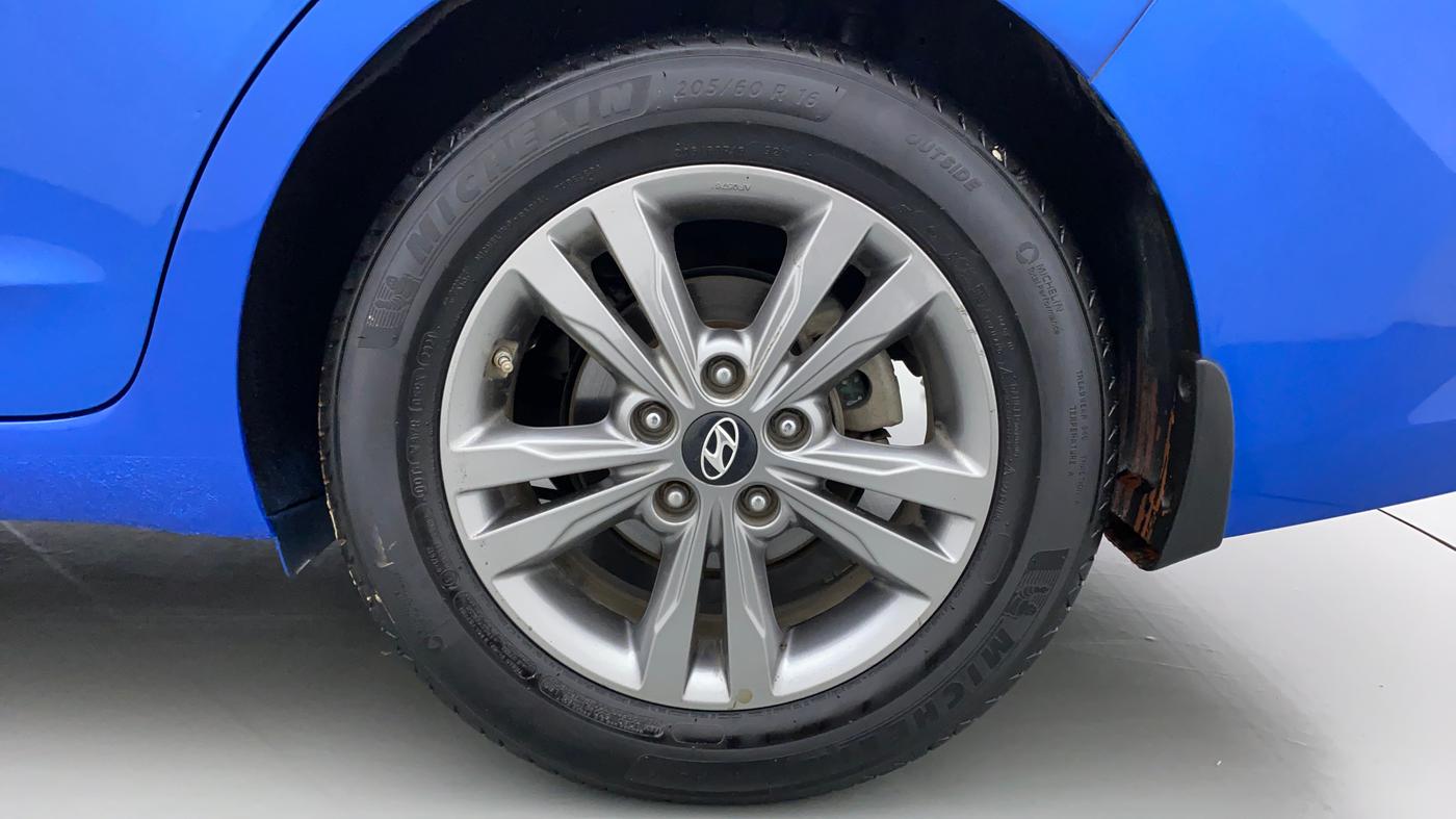 2017 Hyundai New Elantra 2.0 SX (O) AT, Petrol, Automatic, 83,832 km, Left Rear Wheel