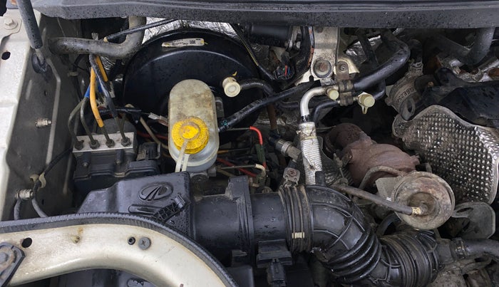 2016 Mahindra TUV300 T8, Diesel, Manual, 1,05,275 km, Engine View - Right