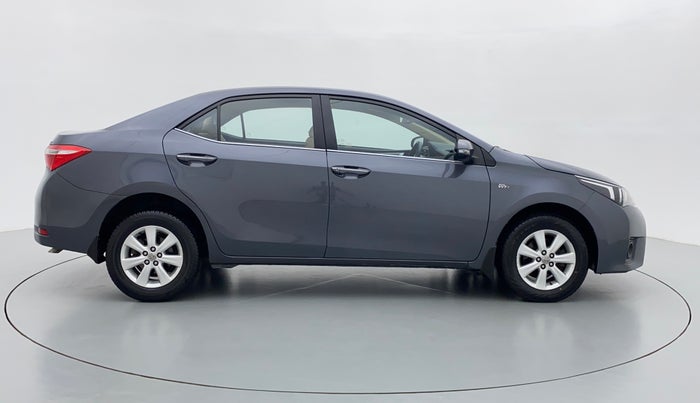 2016 Toyota Corolla Altis G, Petrol, Manual, 78,087 km, Right Side