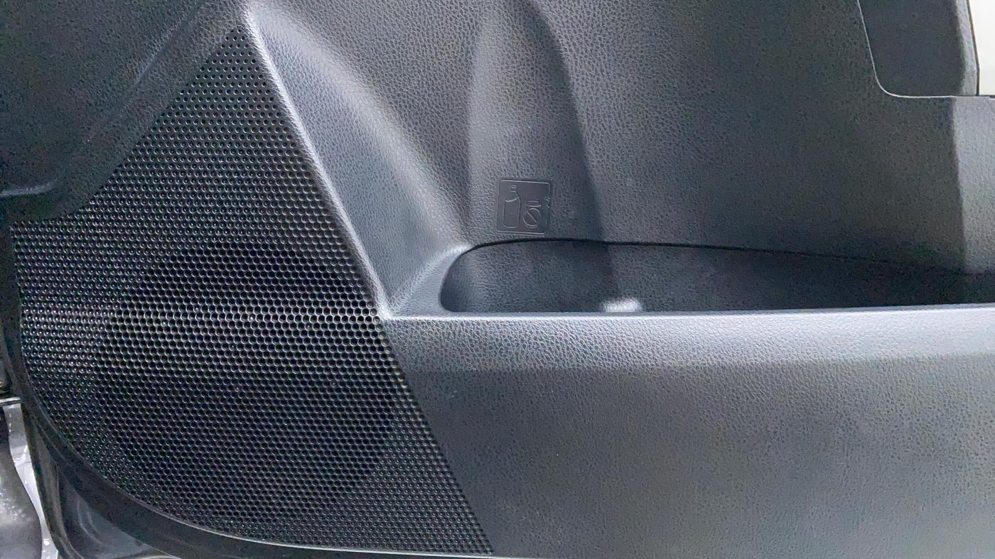 2016 Toyota Corolla Altis G, Petrol, Manual, 78,087 km, Speaker