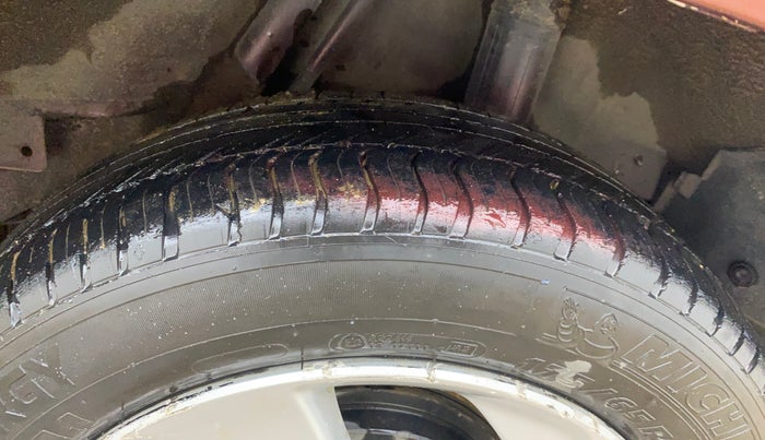 2015 Honda City 1.5L I-DTEC V, Diesel, Manual, 1,06,188 km, Left Rear Tyre Tread