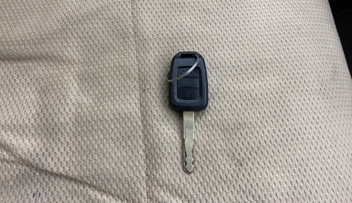 2015 Honda City 1.5L I-DTEC V, Diesel, Manual, 1,06,188 km, Key Close Up