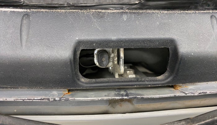 2012 Toyota Etios V, Petrol, Manual, 60,830 km, Dicky (Boot door) - Slightly rusted