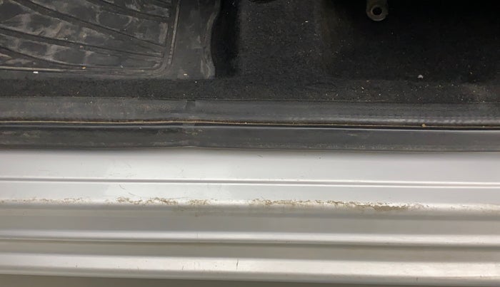 2012 Toyota Etios V, Petrol, Manual, 60,830 km, Left running board - Minor scratches