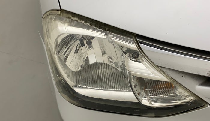 2012 Toyota Etios V, Petrol, Manual, 60,830 km, Right headlight - Minor scratches