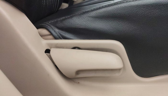 2015 Maruti Swift Dzire VXI, Petrol, Manual, 1,25,003 km, Driver Side Adjustment Panel