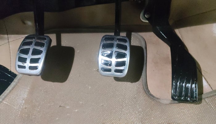 2015 Maruti Swift Dzire VXI, Petrol, Manual, 1,25,003 km, Pedals