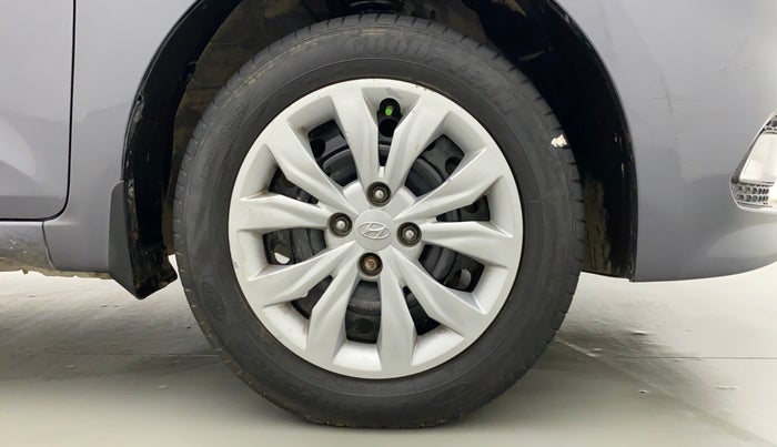 2017 Hyundai Elite i20 SPORTZ 1.2, Petrol, Manual, 82,374 km, Right Front Wheel