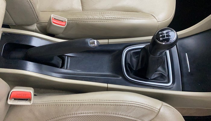 2018 Maruti Ciaz ALPHA 1.4 PETROL, Petrol, Manual, 81,851 km, Gear Lever