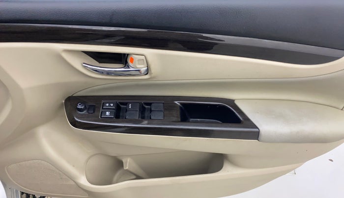 2018 Maruti Ciaz ALPHA 1.4 PETROL, Petrol, Manual, 81,851 km, Driver Side Door Panels Control
